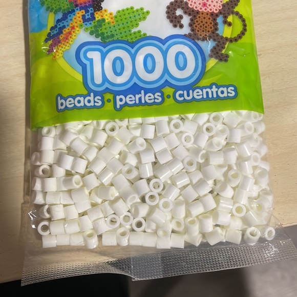 Never opened Christmas lot of perler beads - Picture 4 of 4